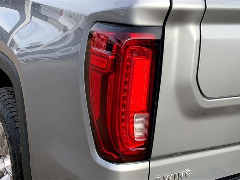 Used 2024 GMC Sierra 1500 Denali w/ Technology Package image 28