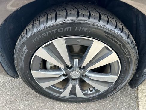 Used 2016 Nissan Leaf SV FWD image 27