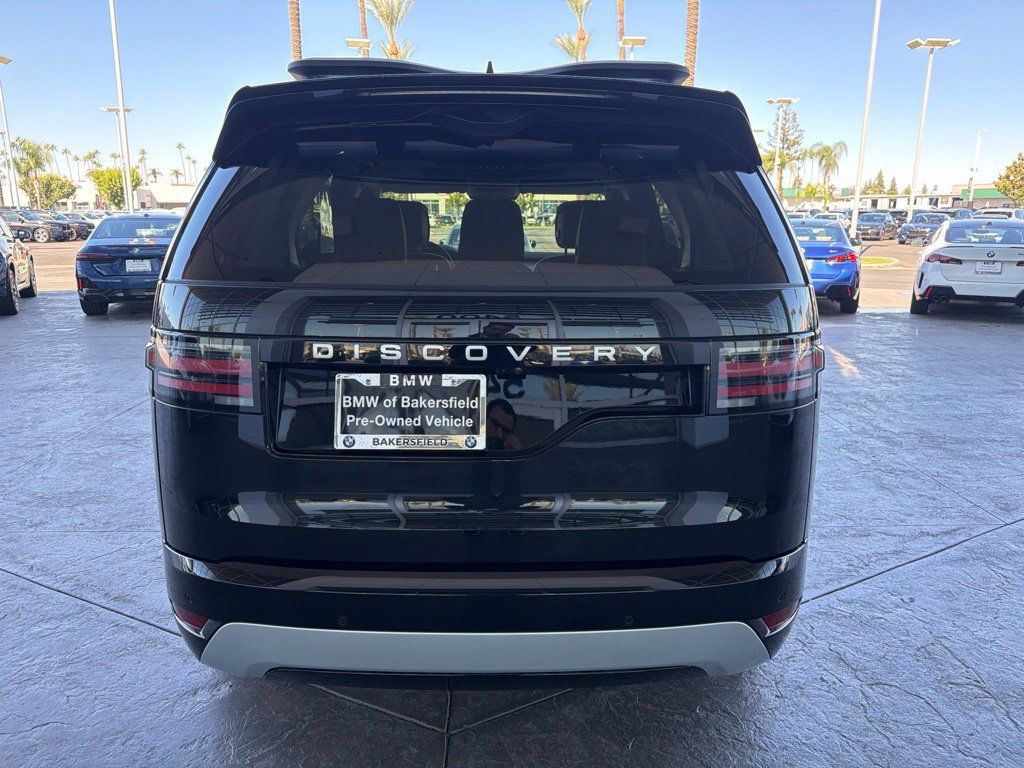 Used 2026 Land Rover Discovery Limited Edition AWD/4WD image 4