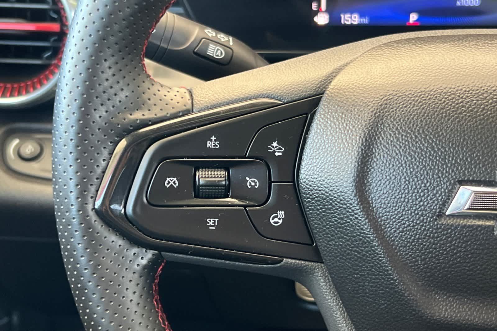 Used 2024 Chevrolet Trax RS w/ Sunroof Package FWD image 25
