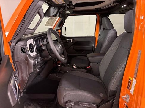 New 2026 Jeep Gladiator Mojave AWD/4WD image 15