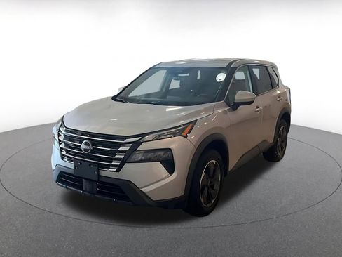 Used 2025 Nissan Rogue SV image 7