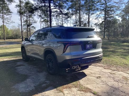 New 2026 Chevrolet Traverse LT w/ Midnight/Sport Edition image 2