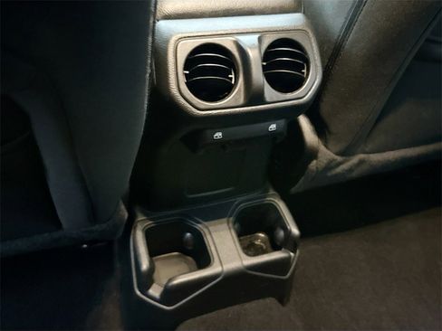 Used 2021 Jeep Wrangler Unlimited Willys image 27