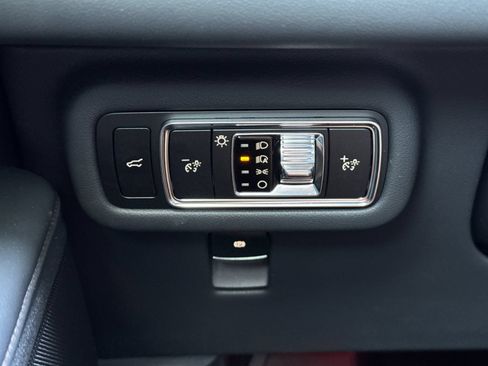 Used 2026 Lincoln Nautilus Premier w/ Equipment Group 102A AWD/4WD image 33