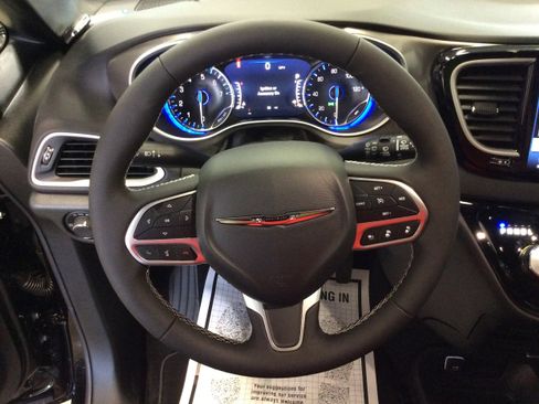 New 2025 Chrysler Voyager LX image 21