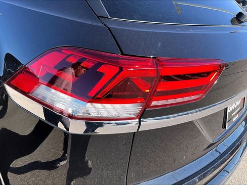 Used 2020 Volkswagen Atlas Cross Sport S image 27