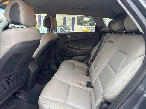 Used 2018 Hyundai Tucson SE image 11