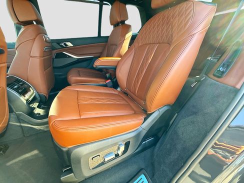 New 2026 BMW X7 M60i image 22