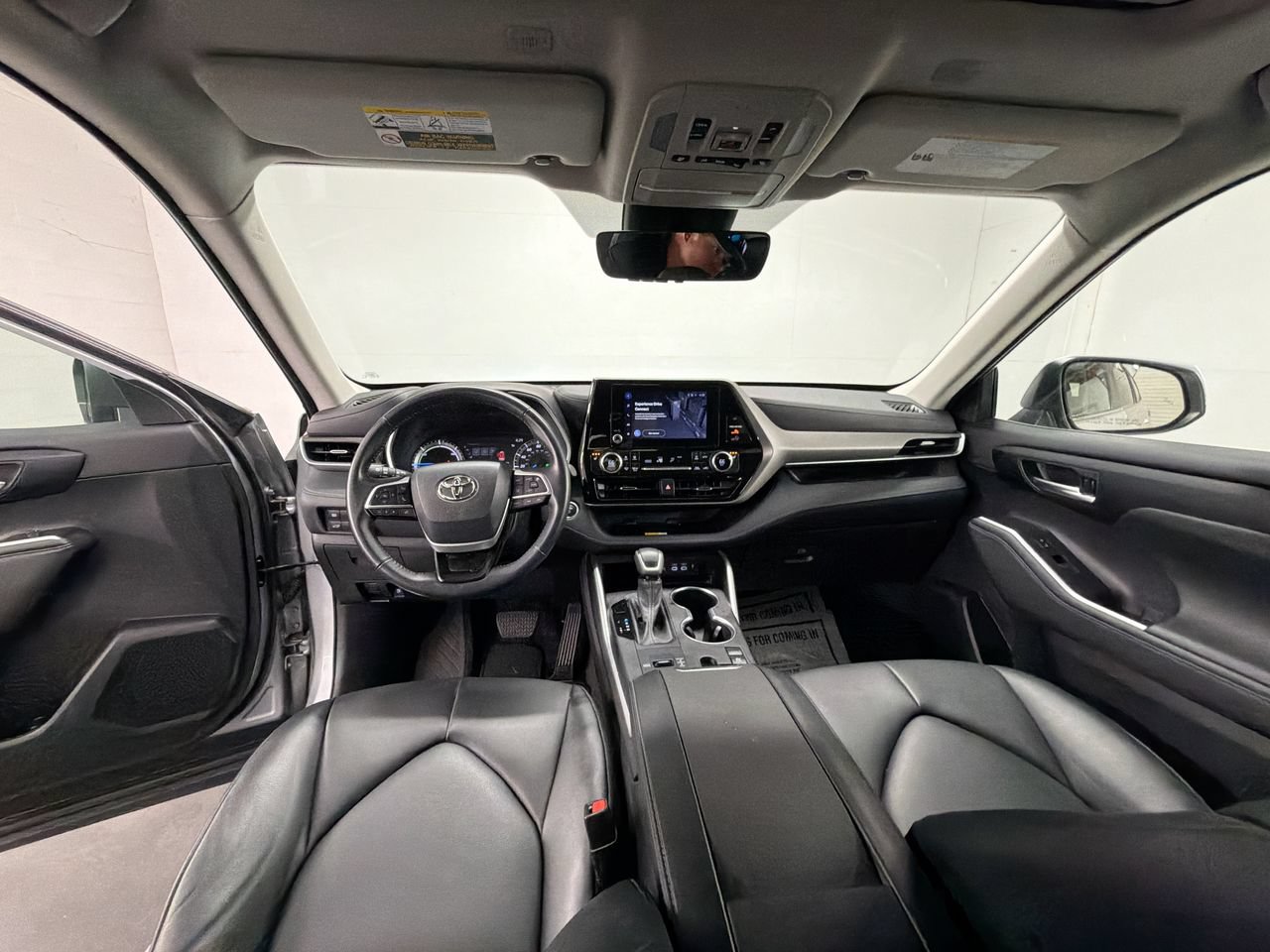Used 2023 Toyota Highlander XLE FWD image 20