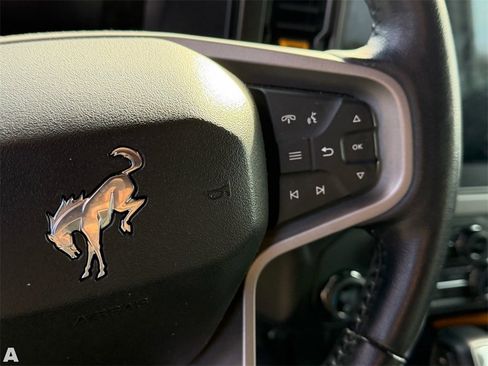 Used 2021 Ford Bronco Badlands image 12