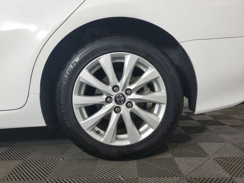 Used 2020 Toyota Camry LE FWD image 29