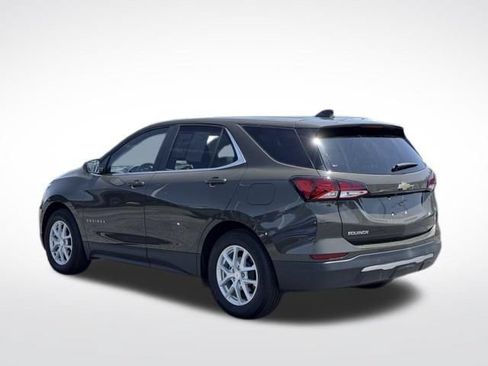 Used 2023 Chevrolet Equinox LT w/ Driver Convenience Package FWD image 9