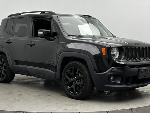Used 2018 Jeep Renegade Altitude image 3