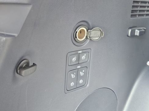 Used 2024 Hyundai Palisade Limited image 32