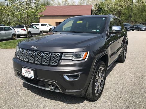 Used 2019 Jeep Grand Cherokee Overland w/ Interior Metal Package AWD/4WD image 4