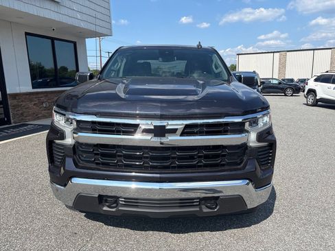 Used 2023 Chevrolet Silverado 1500 LT AWD/4WD image 12