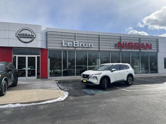 Used 2023 Nissan Rogue SV video 1