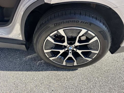 Used 2025 BMW X3 xDrive30i w/ Premium Package image 11