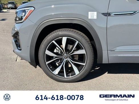 New 2026 Volkswagen Atlas Cross Sport SEL Premium R-Line AWD/4WD image 12