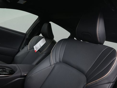 New 2026 Toyota Crown XLE AWD/4WD image 32