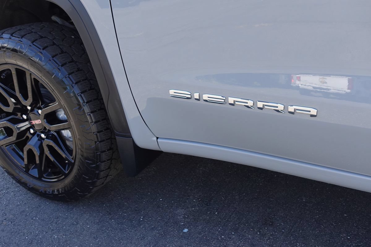 Used 2024 GMC Sierra 1500 Pro w/ Graphite Edition AWD/4WD image 12