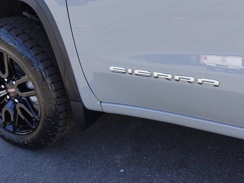 Used 2024 GMC Sierra 1500 Pro w/ Graphite Edition AWD/4WD image 12