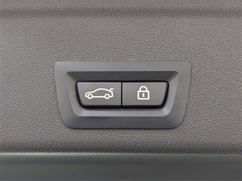 Used 2021 BMW X6 sDrive40i w/ Executive Package image 30