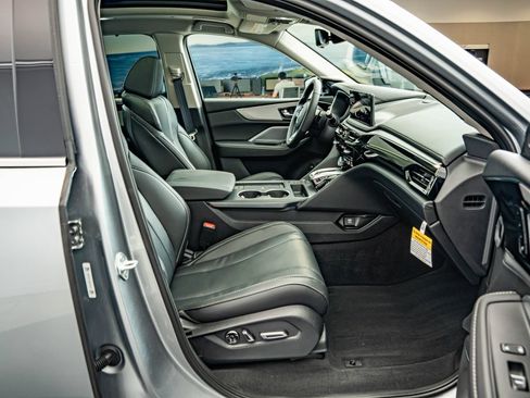 Certified 2026 Acura MDX SH-AWD w/ Technology Package image 36