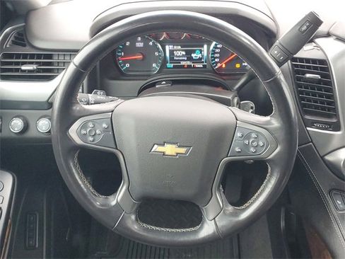 Certified 2019 Chevrolet Suburban LT image 14