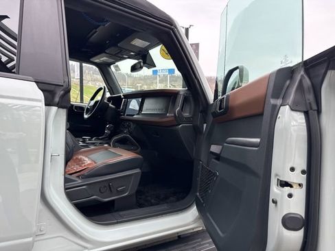 Used 2024 Ford Bronco Outer Banks image 26