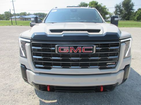 New 2026 GMC Sierra 2500 AT4 w/ AT4 Premium Plus Package AWD/4WD image 12