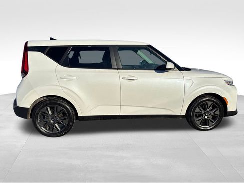 Used 2021 Kia Soul EX image 9