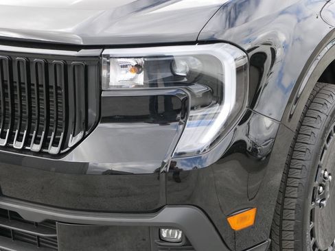 Used 2026 Ford Maverick Lobo AWD/4WD image 11