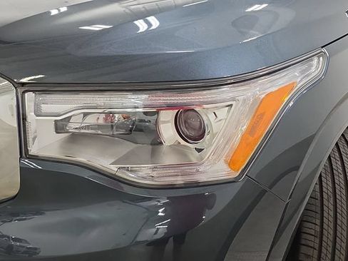 Used 2019 GMC Acadia Denali w/ Technology Package AWD/4WD image 28