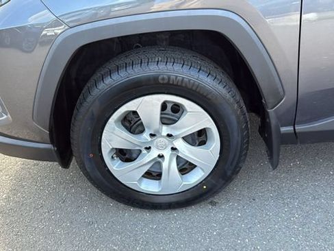 Certified 2019 Toyota RAV4 LE AWD/4WD image 8