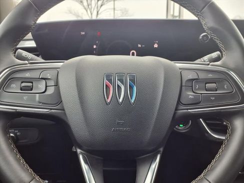 Used 2025 Buick Encore GX Preferred image 13