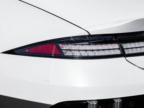 Certified 2025 Hyundai Ioniq 6 SEL RWD image 10