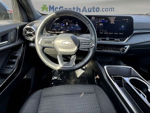 Used 2025 Chevrolet Equinox LT AWD/4WD image 9