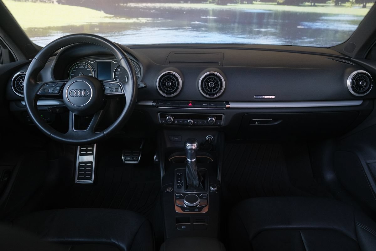 Used 2018 Audi A3 e-tron Premium FWD image 21