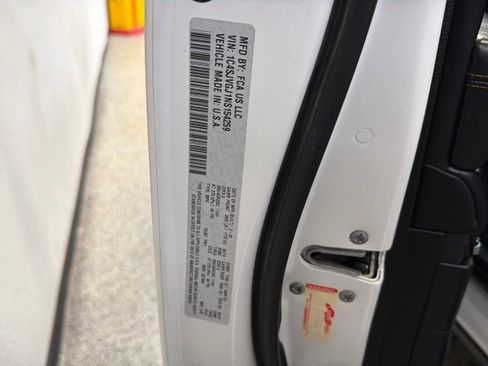 Used 2022 Jeep Grand Wagoneer Series III w/ Rear Seat Video Group 1 image 62