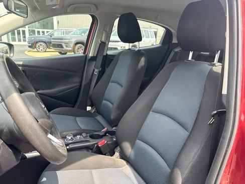 Used 2020 Toyota Yaris LE FWD image 13