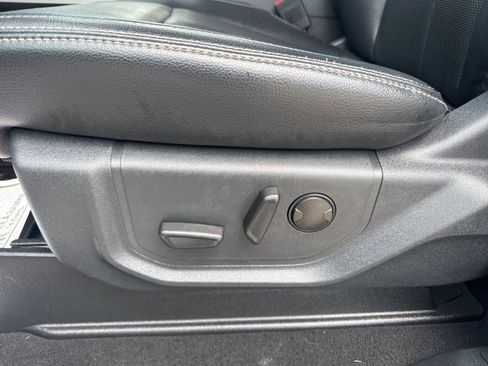 Used 2022 Ford F450 Lariat w/ FX4 Off-Road Package image 28