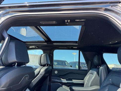 New 2025 Lincoln Navigator Reserve w/ Jet Appearance Package image 11