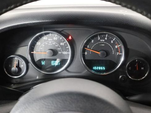 Used 2011 Jeep Wrangler Unlimited Sport image 11