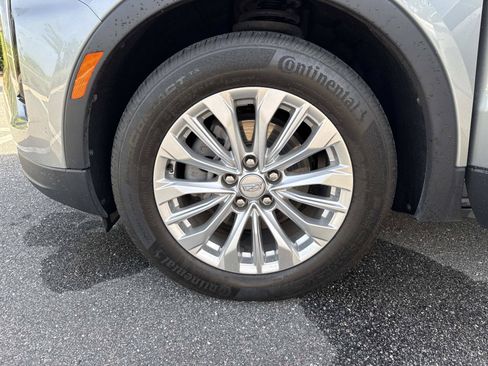 Used 2024 Cadillac XT4 Luxury w/ Cold Weather Package FWD image 36