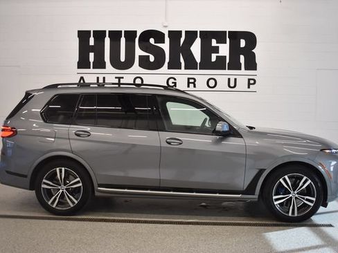 Used 2026 BMW X7 xDrive40i AWD/4WD image 2