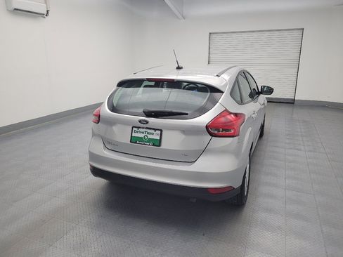 Used 2017 Ford Focus SE w/ Cold Weather Package FWD image 7