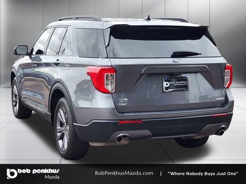 Used 2022 Ford Explorer XLT w/ Equipment Group 202A AWD/4WD image 27