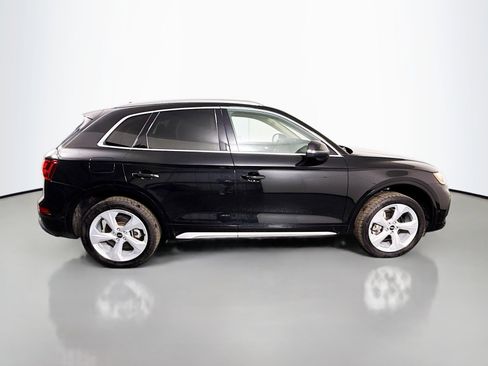Used 2021 Audi Q5 Prestige w/ Prestige Package image 11